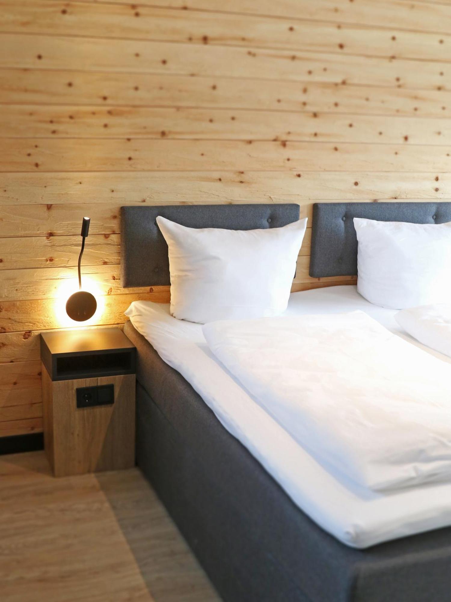 ブラウンラーゲBergbutzen Mit Balkonアパートメント 部屋 写真